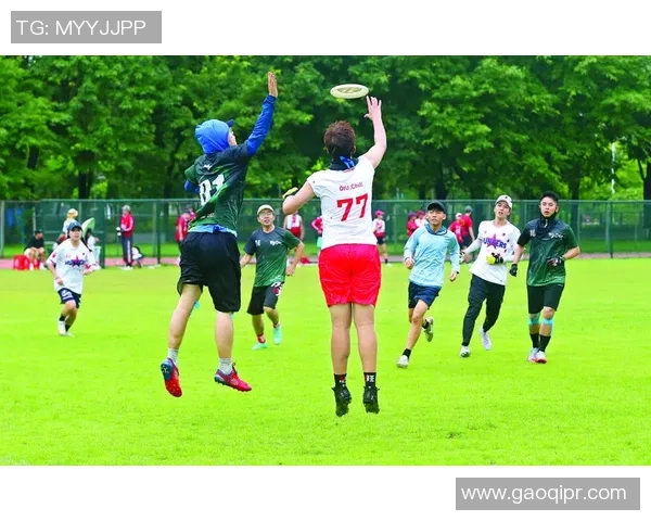 重庆飞盘队荣登全国飞盘配合排行榜第4名展现实力与团队默契 重庆飞盘队荣登全国飞盘配合排行榜第4名展现实力与团队默契